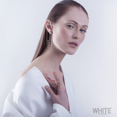 GOLDEN ICE, White Show Exhibition