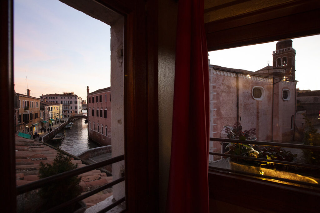 camera vista canale dorso duro venezia