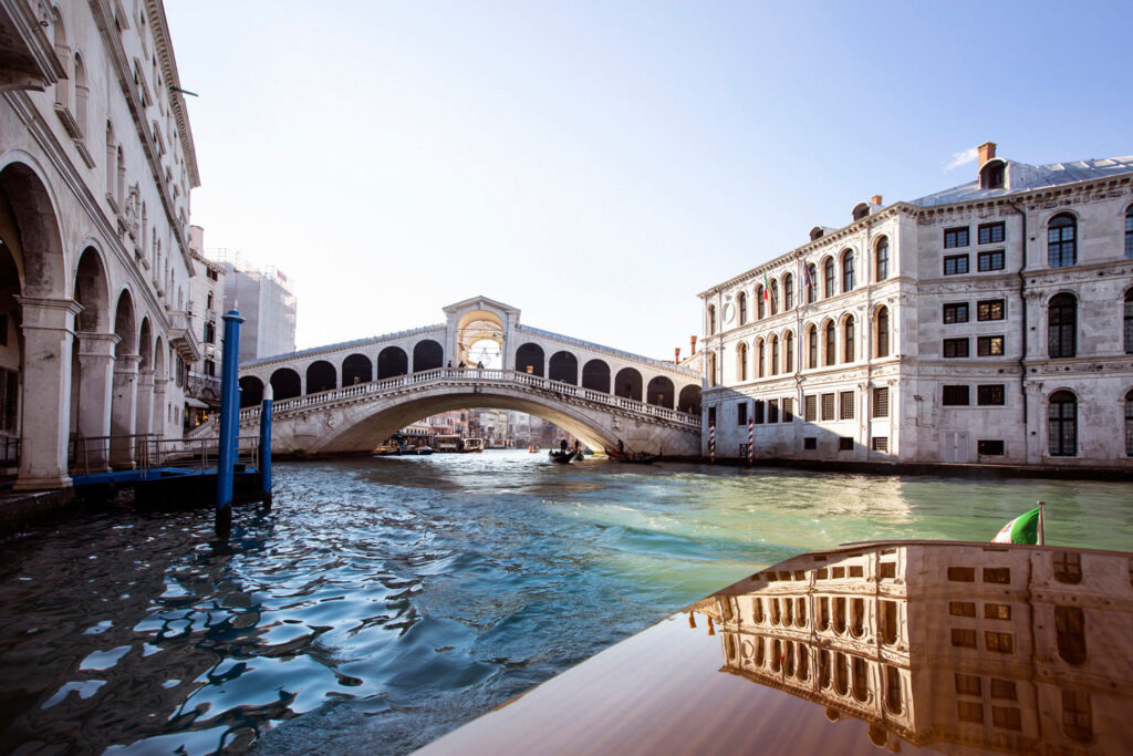 ponte di rialto venezia canal grande