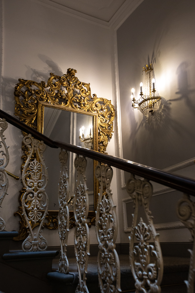 specchio cornice dorata antica